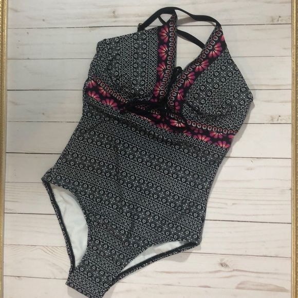 Kona Sol lace up one piece size XS bathing suit - Picture 3 of 9